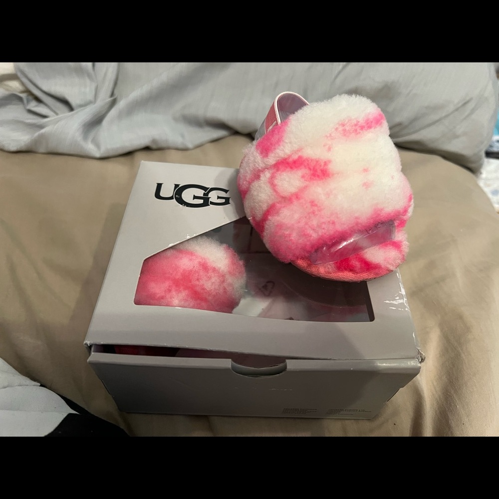 Infant Ugg slides